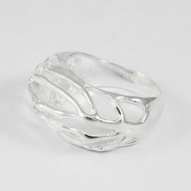 Curved Tangled Ring 
